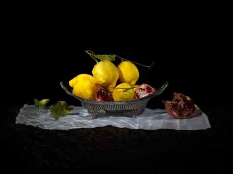 Подводный натюрморт с лимонами и гранатом. Из серии "Vanitas."